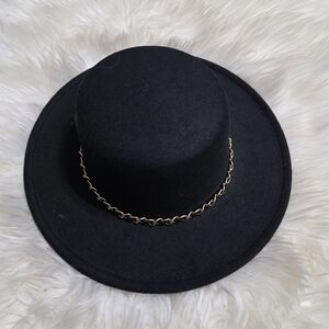 Elegant Black Hat with Gold Chain Accent
